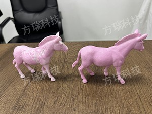 玩具喷漆上色.jpg 玩具喷漆上色.jpg
